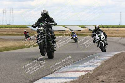 media/Apr-26-2024-TrackDaz (Fri) [[c4b677d280]]/C Group/140pm (Wheelie Bump)/